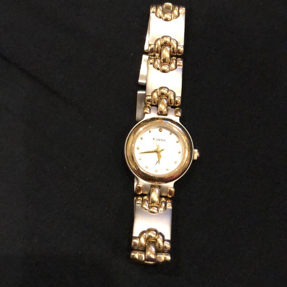 Two toned fossil watch!